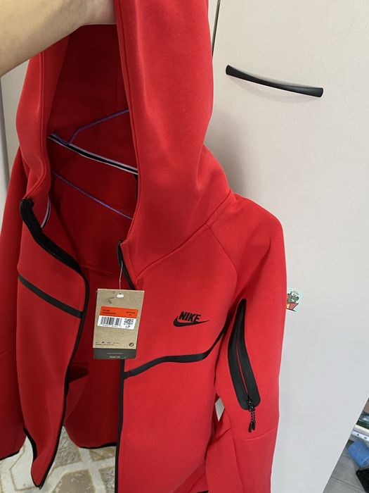 Красный теч флис Tech Fleece Red