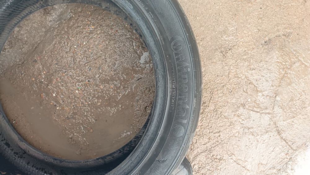 Продам шины 235/45/17