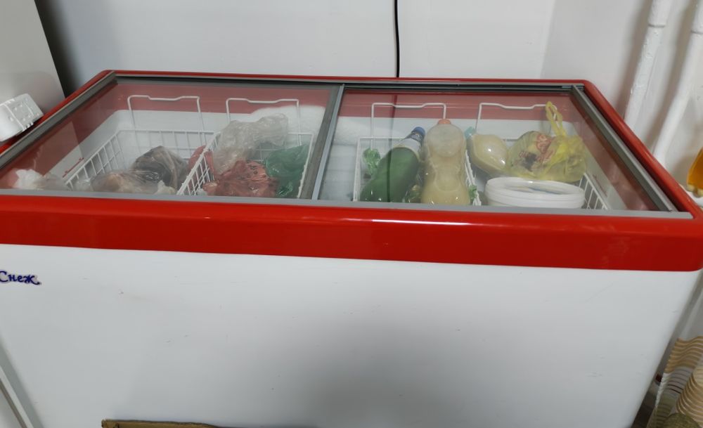 Продам Морозильник бу Снеж