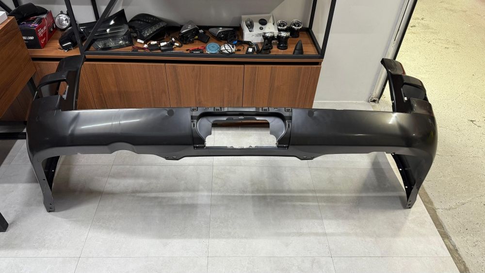 бампер Lexus LX 570