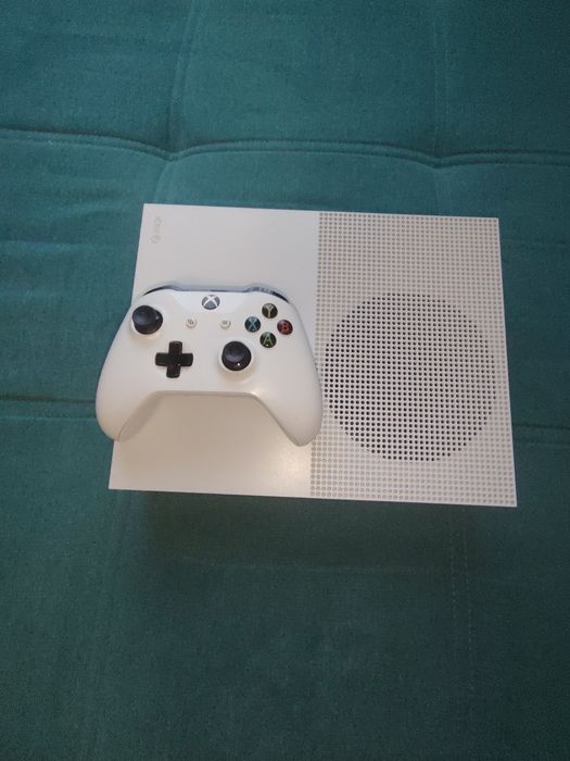 Xbox ONE S Will-Digital 1TB - 4K Ultra HD, HDR, Manetă + cabluri