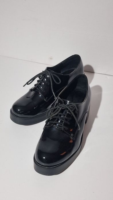 Продам ботинки, 39 размер