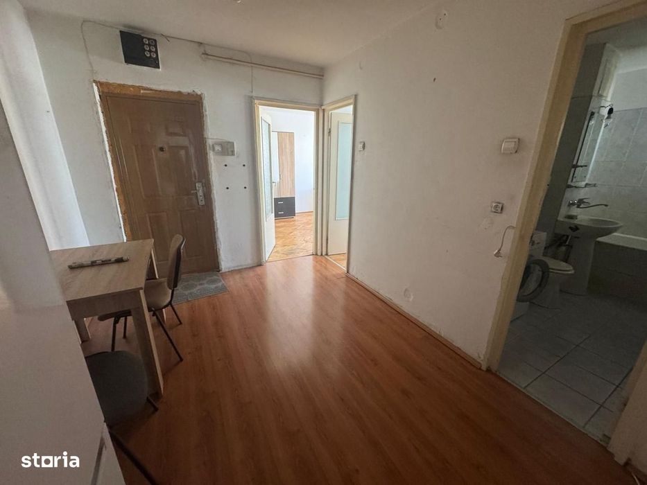 Apartament de renovat, 80mp, bloc cu lift, Sibiu