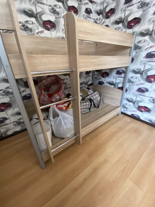 Двухярусная кровать