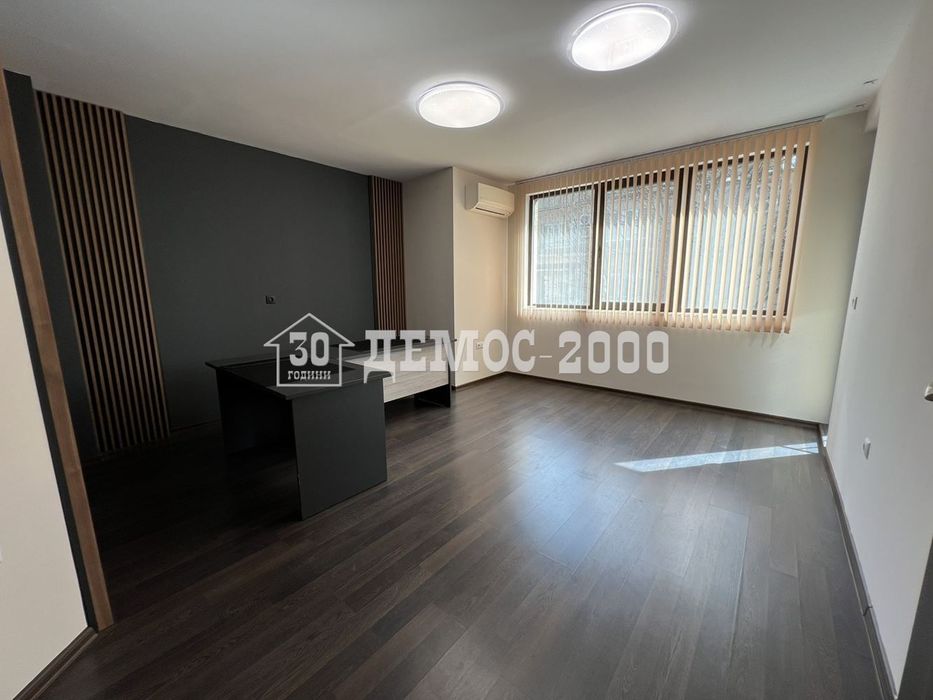 Дава се под наем Двустаен апартамент в Варна, Общината - 62 кв.м за 498.27 € - Снимка #1