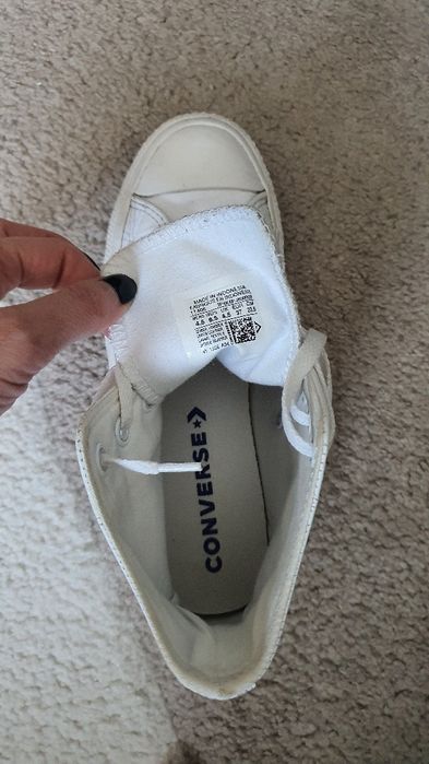 Tenesi converse piele marimea 37 200 lei,