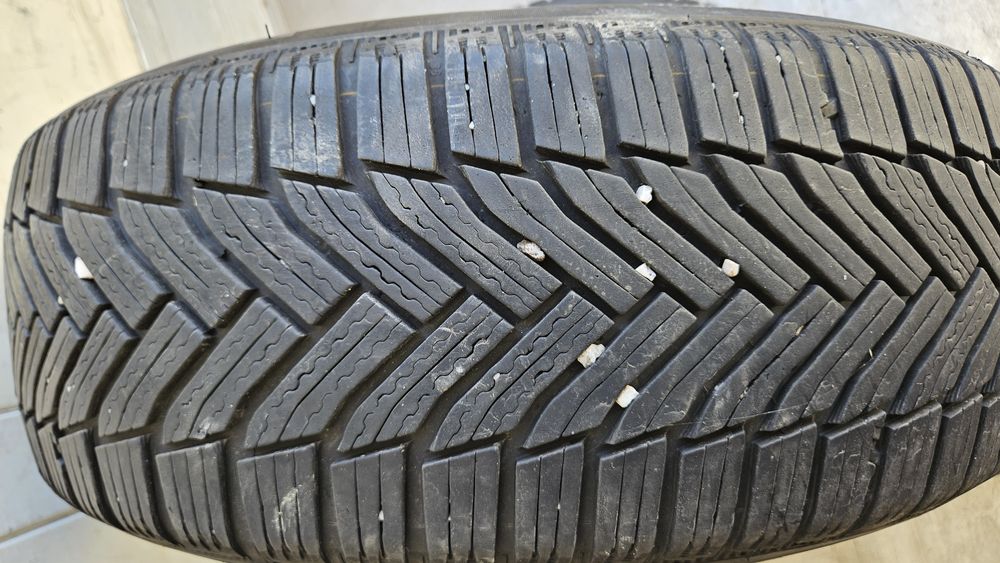 2бр гуми 205 60 16 дот 21 мишелин