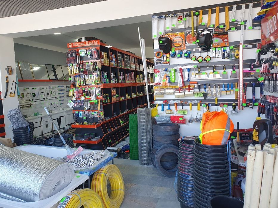 Қурилиш моллари ҳамда сантехника маҳсулотлари арзон нархларда сотилади