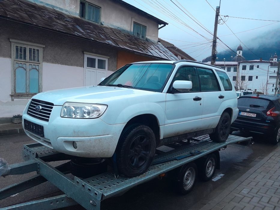 Dezmembrez Subaru forester 4x4 motor 2.0 158 cp benzina