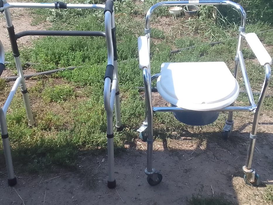 Продам взрослый ходунок
