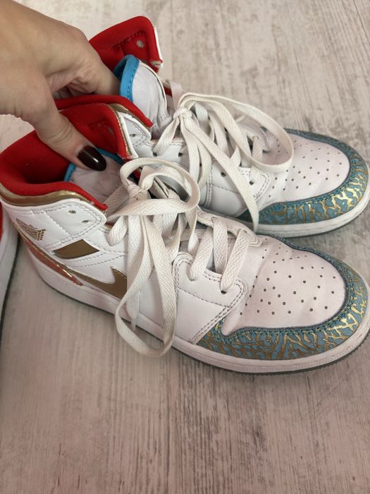 Nike jordan оригинални детски маратонки