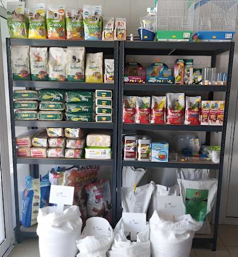 Запазени метални стелажи