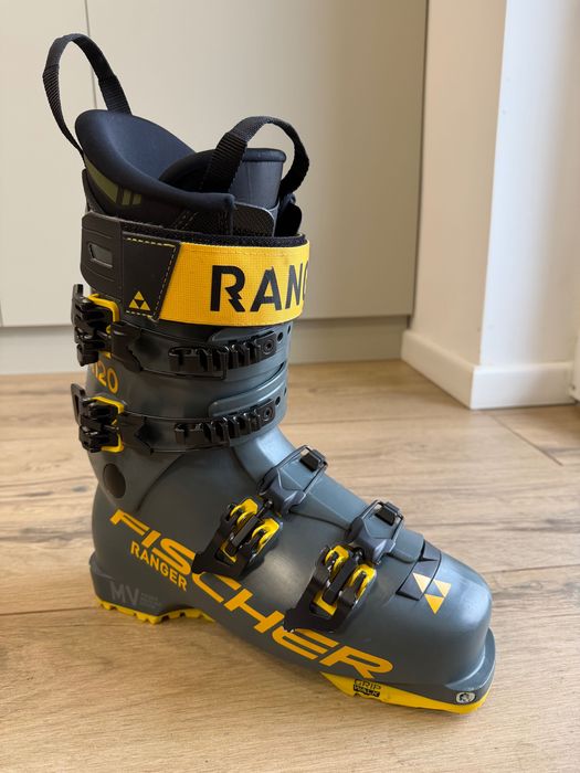 Clăpari schi Fischer RANGER 120 GW DYN – stare foarte bună/noi