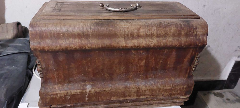 Стара шевна машина