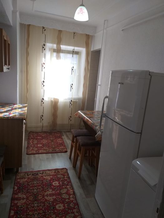 inchiriez apartament cu 1 camera