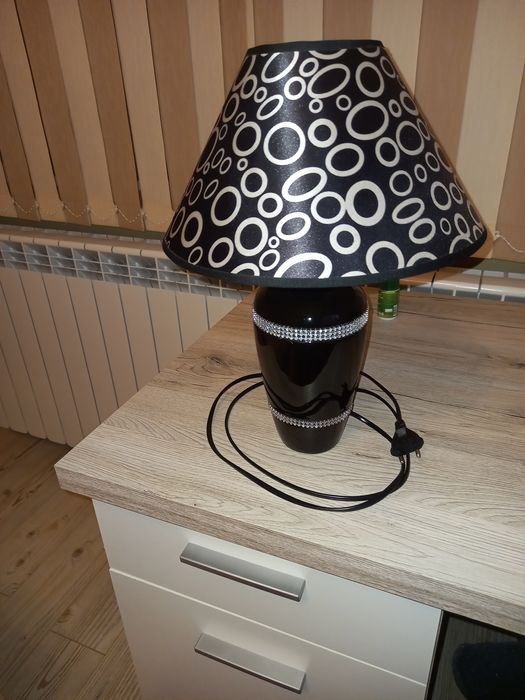 Нови свещи,книга и нощна лампа