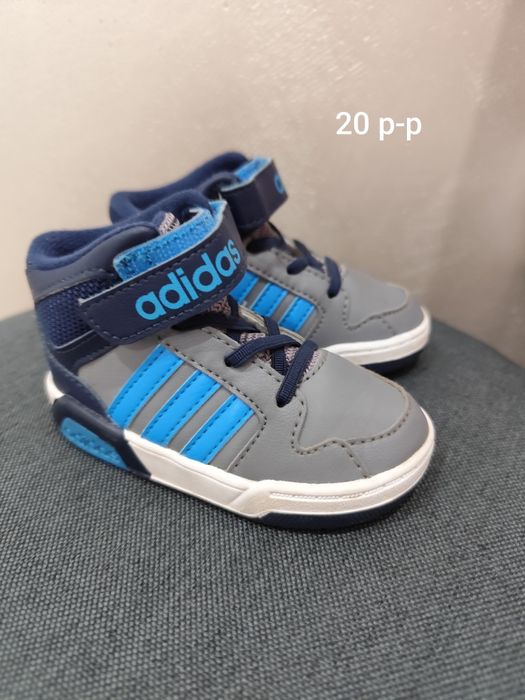 Adidas маратонки за момиче 20 22 23 номер