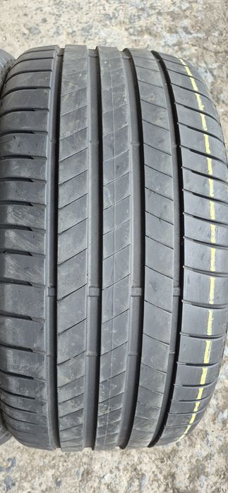 4 anvelope vara Bridgestone 255/35/21.Pretul este pe bucata.