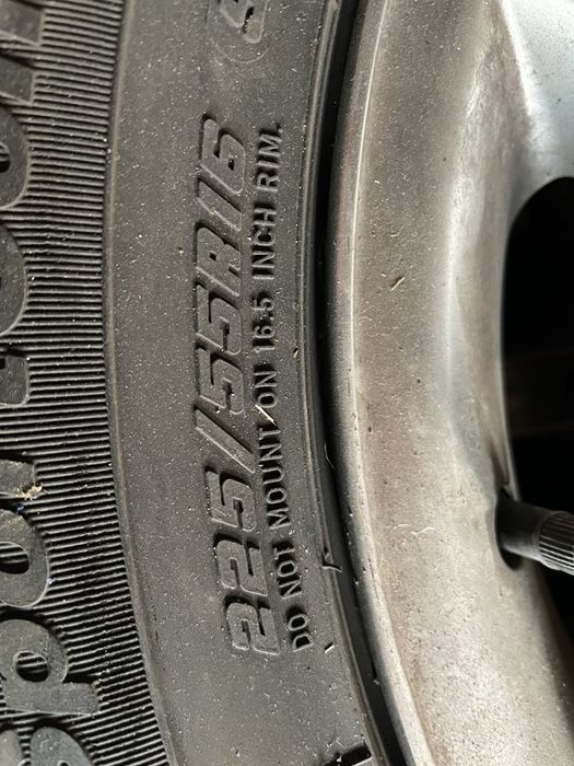 Продавам джанти с подарък гуми