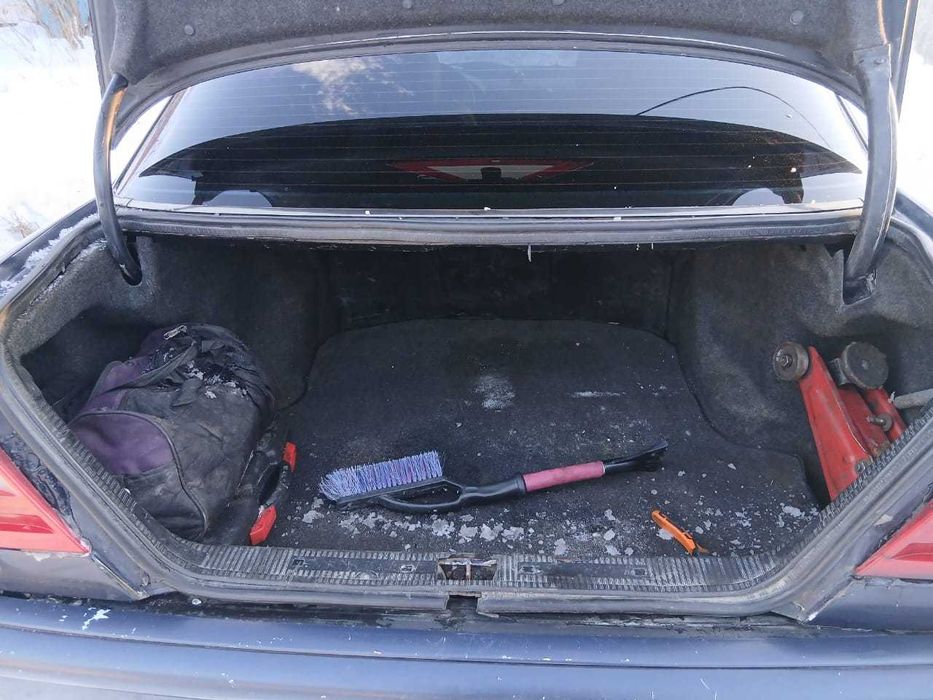 Продав автомобиль Mercedes - Benz