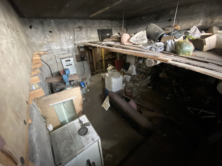 Гараж - цех и два токарных станка