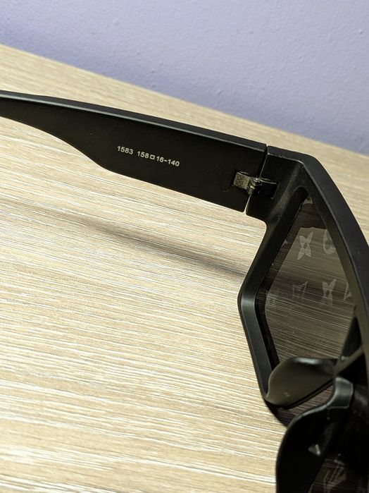 Vand Ochelari LV negri