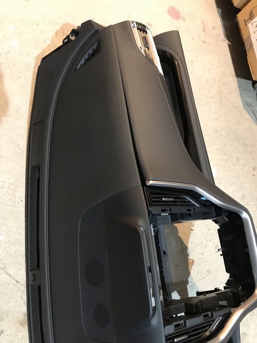 Plansa bord subaru outback 2021-2026