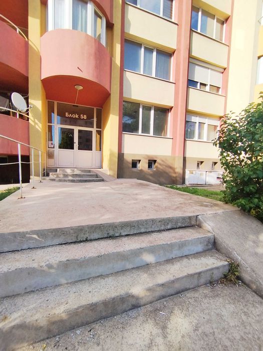 Дава се под наем Четиристаен апартамент в Перник, Изток - 110 кв.м за 611.49 € - Снимка #20