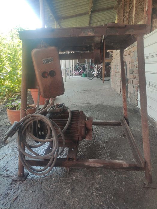 Циркуляр трифазен