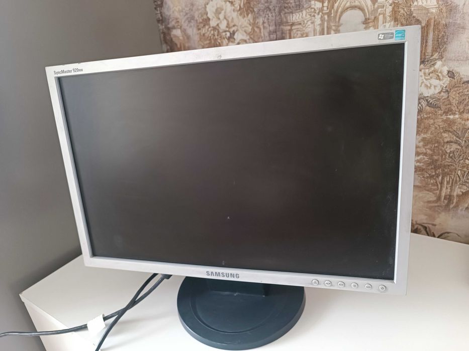 Офисные б/у мониторы