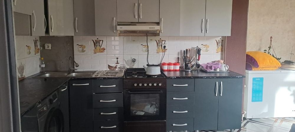 Кухонный гарнитур сатылымда