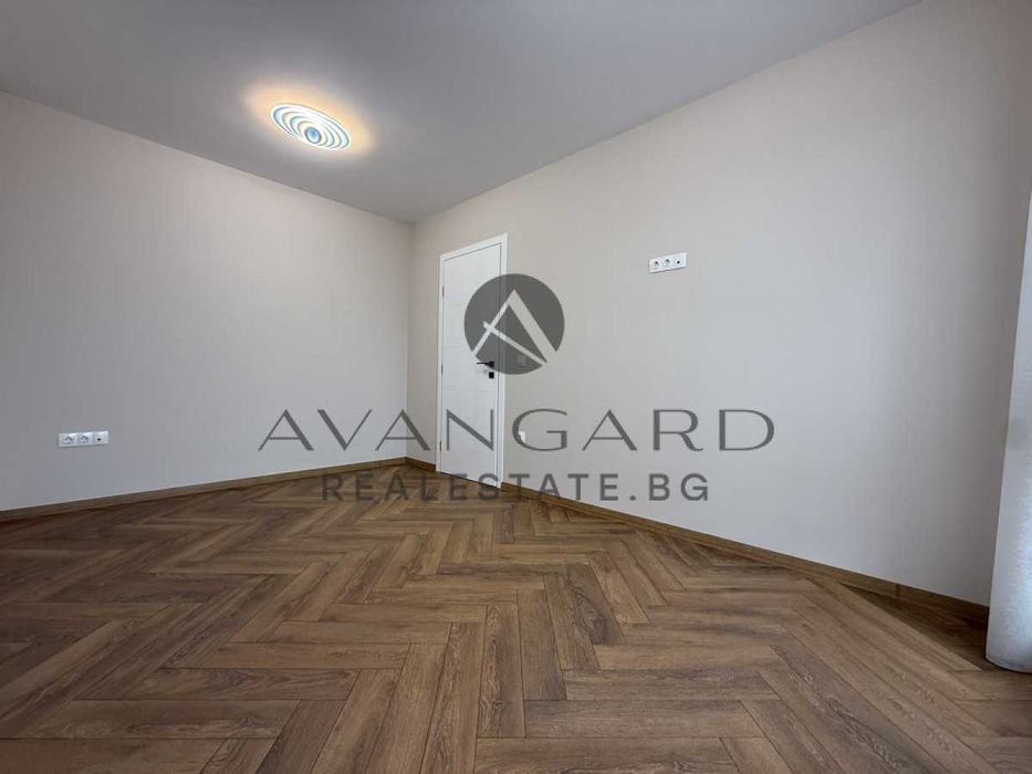 Продава се Тристаен апартамент в Пловдив, Кършияка - 150 кв.м за 1980 €/кв.м - Снимка #6