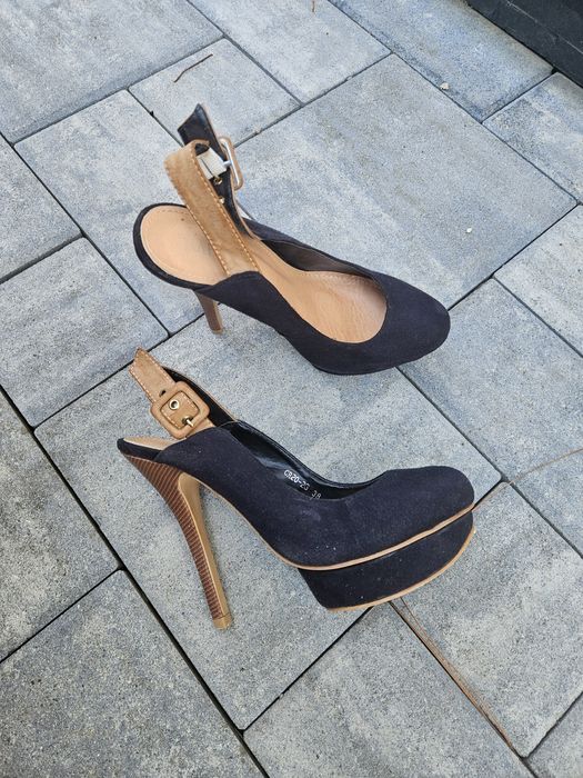 Pantofi cu toc  mare
