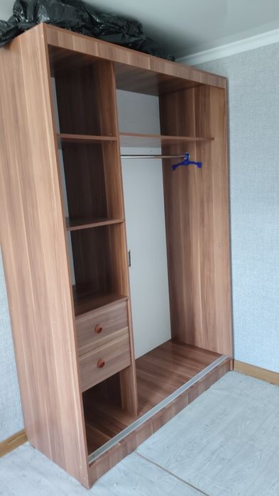 Продам шкаф купе