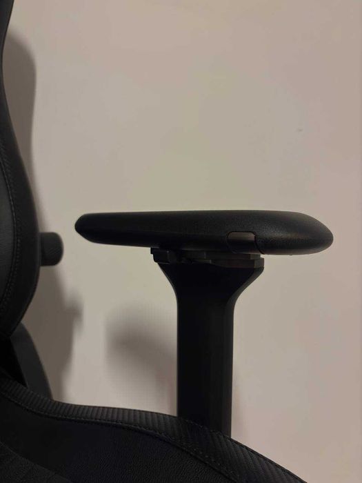 Scaun de gaming Razer Iskur V2