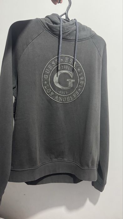 Оригинальное худи Guess новое с этикеткой