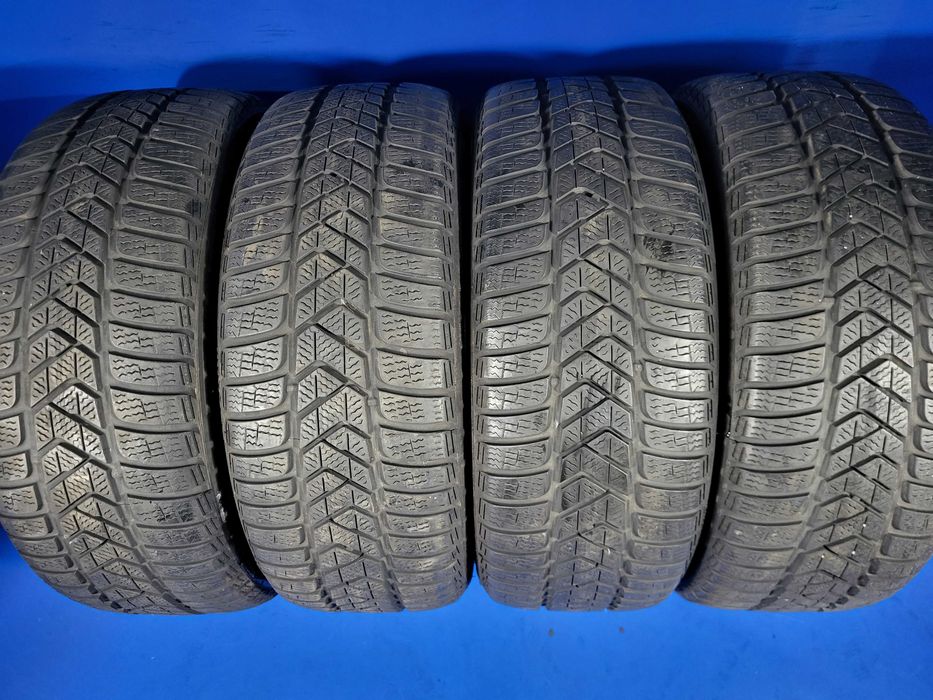 Vand set 4 anvelope m+s iarna 225 45 18 Pirelli Sottozero foarte bune