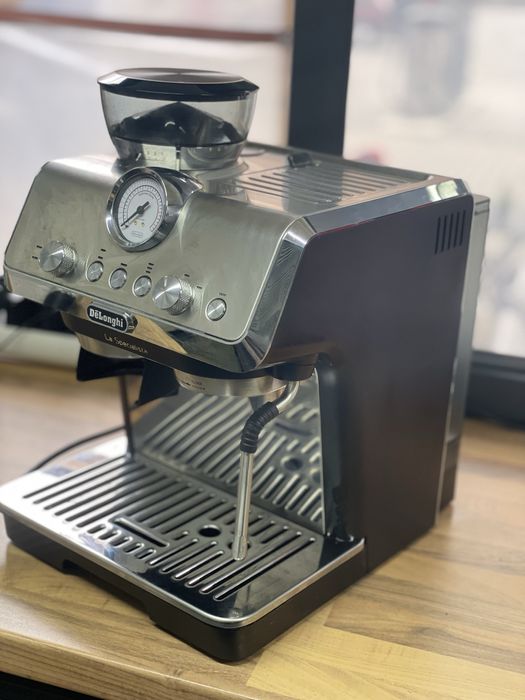 Aparat de cafea Delonghi