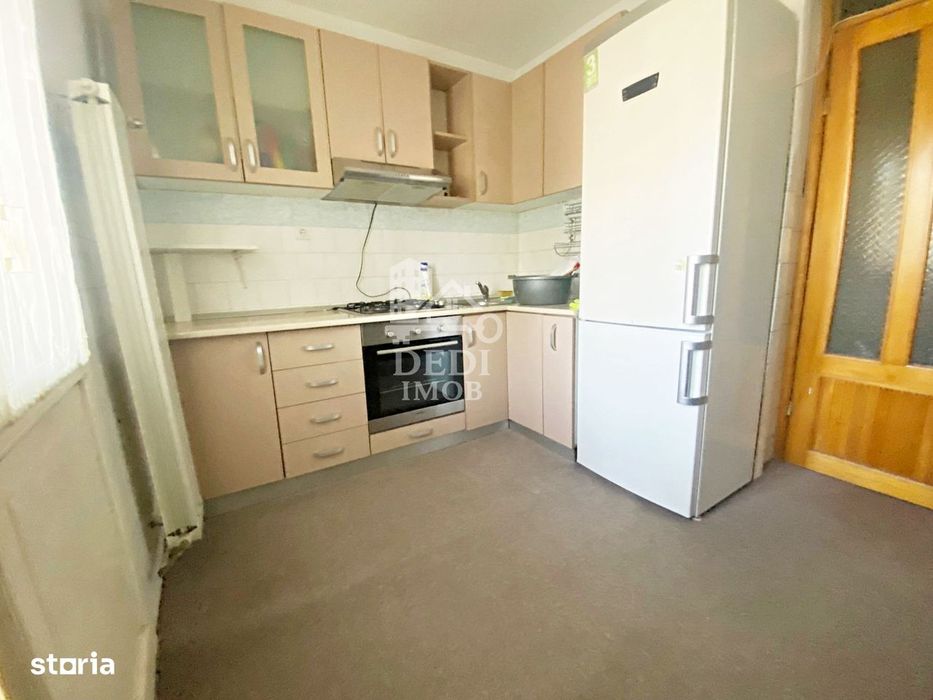 Apartament 3 camere de inchiriat in zona Iosia, Oradea