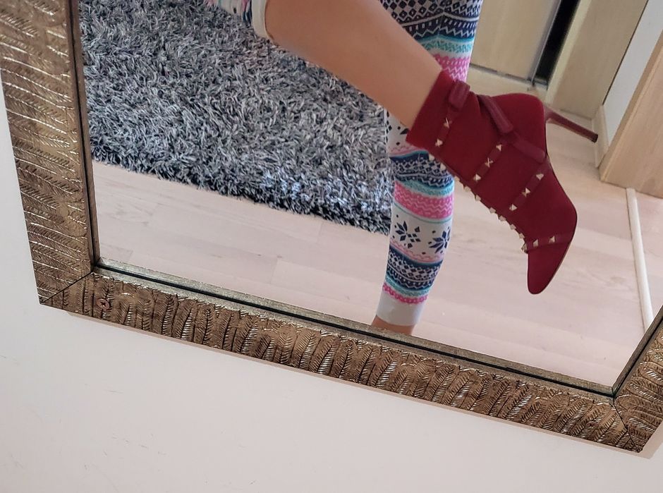 Ghete/botine cu toc, Valentino. Originale. Marimea 38, rosu visiniu