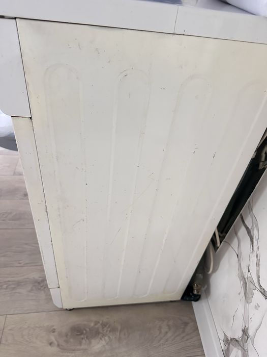 Рабочая стиральная машина