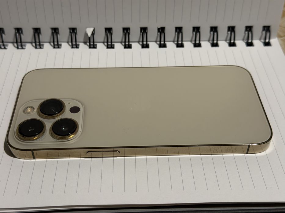 Iphone 13 pro - перфектен