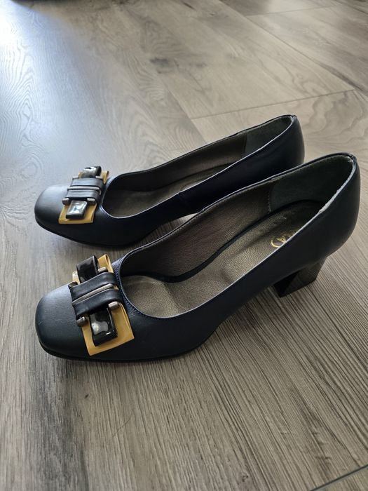 Pantofi Raxela din piele