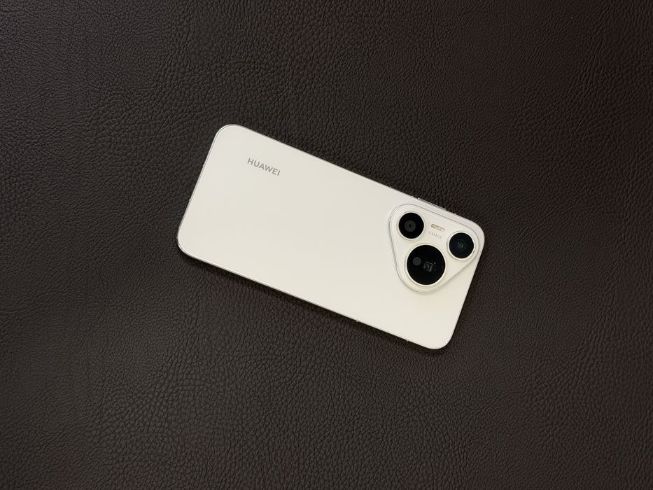 Продавам Huawei PURA 70