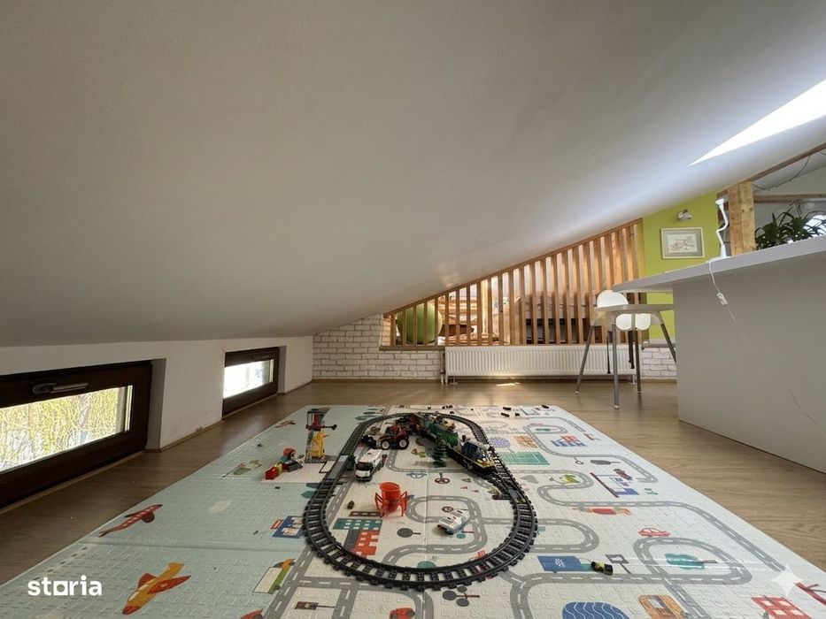 Casă de vânzare spațiu comercial sau casă de locuit in zona centrala
