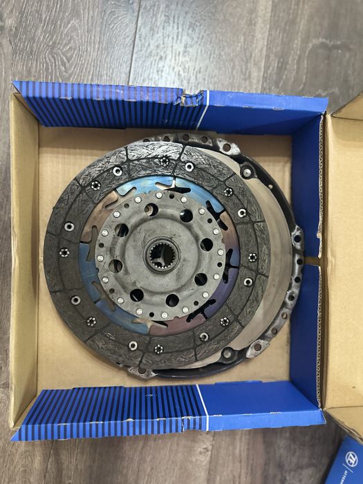 Комплент съединител и лагер помпа