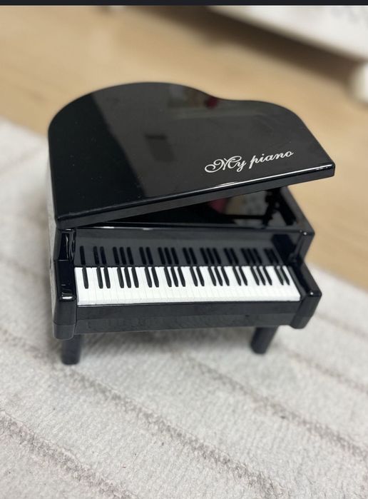 Реквизиты на тұсаукесер