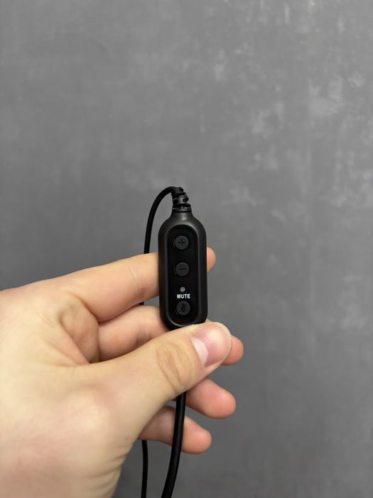 Logitech Headset 960 USB - новые, оригинал