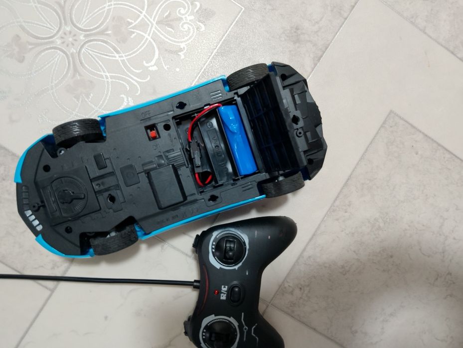 Машина на радиоуправлении