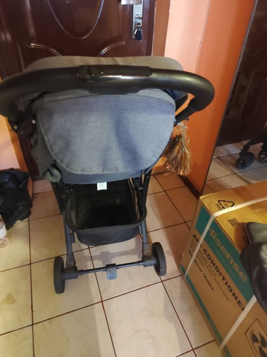 Vând cărucior de copii !